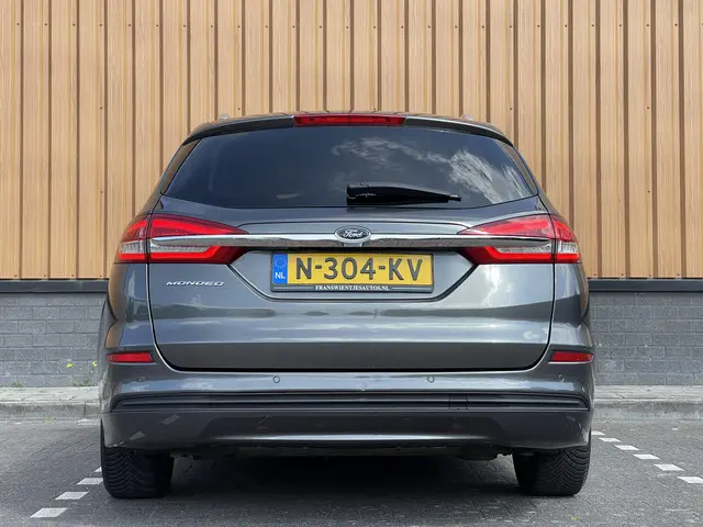 Ford Mondeo Wagon 1.5 Titanium Lease Edition 2018 Benzine 6