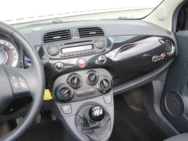 Fiat 500C 1.2 Lounge 2012 Benzine 11