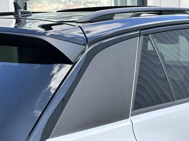 Volkswagen T-Roc 1.5 TSI R-Line Business 2024 Benzine 39