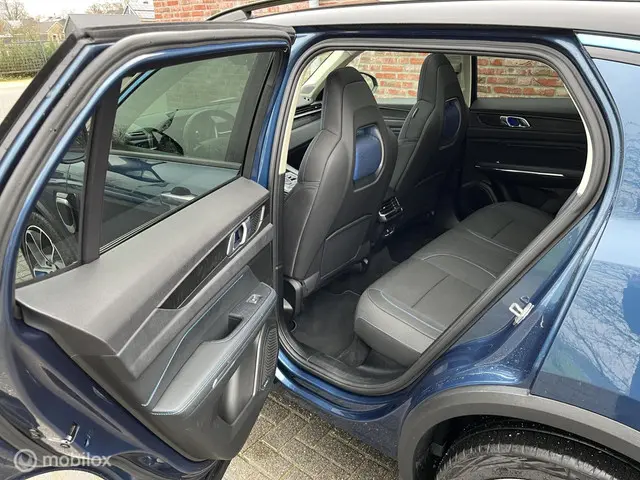 Lynk & Co 01 1.5 2022 Hybride Benzine 19