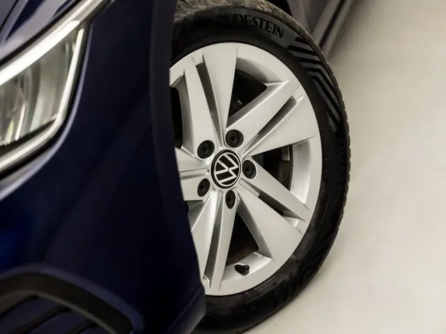 Volkswagen Golf 1.0 TSI Sport 2022 Benzine 11