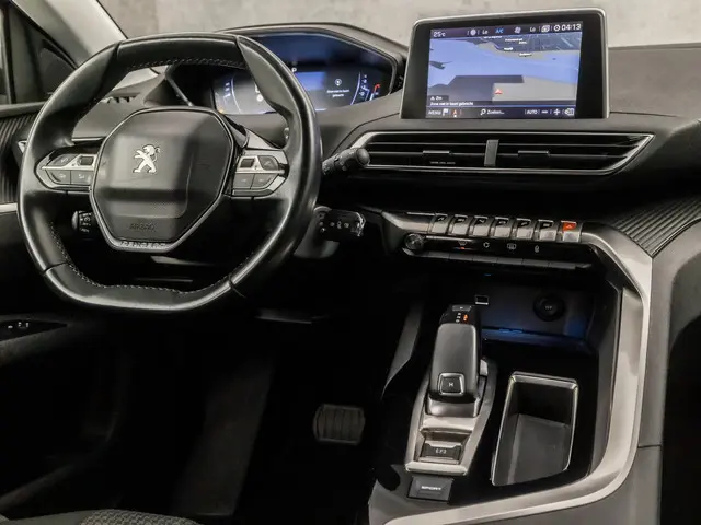 Peugeot 5008 1.2 PureTech Sport 7 Persoons 2019 Benzine 7