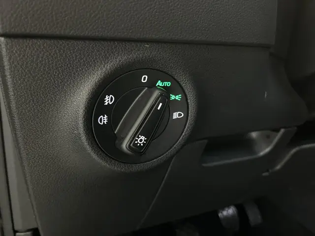 Škoda Karoq 1.0 TSI Business Edition 2021 Benzine 36