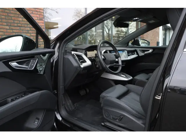 Audi Q4 e-tron 45 quattro 77 kWh 2023 Elektrisch 6