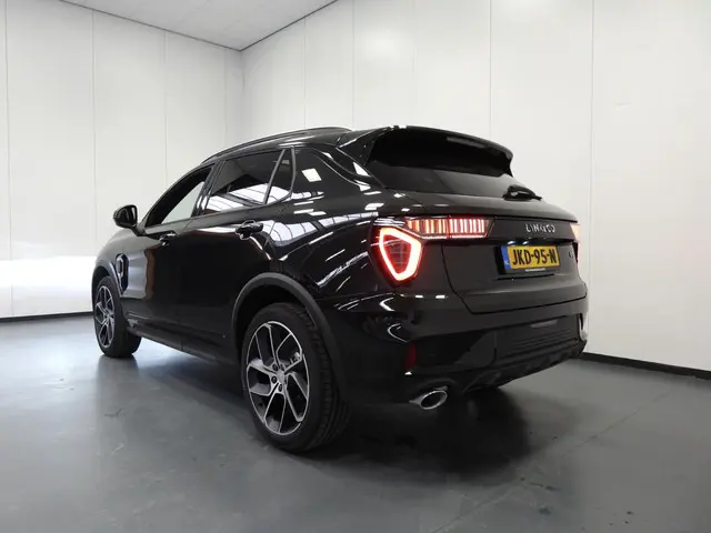 Lynk & Co 01 1.5 PHEV !NIEUW! BlackLine 2025 Hybride Benzine 3