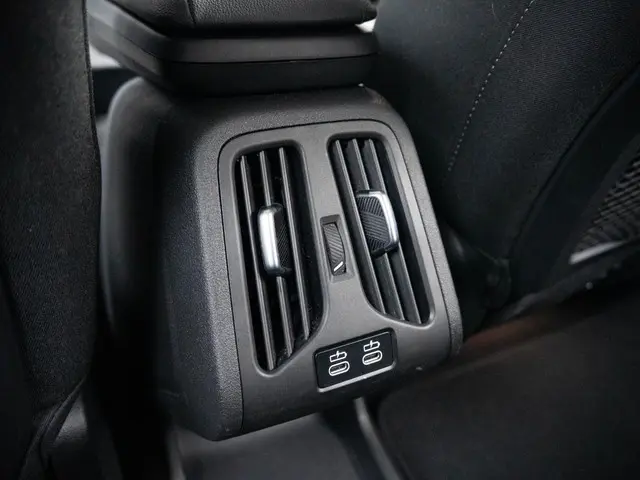 BMW iX1 xDrive30 2023 Elektrisch 34