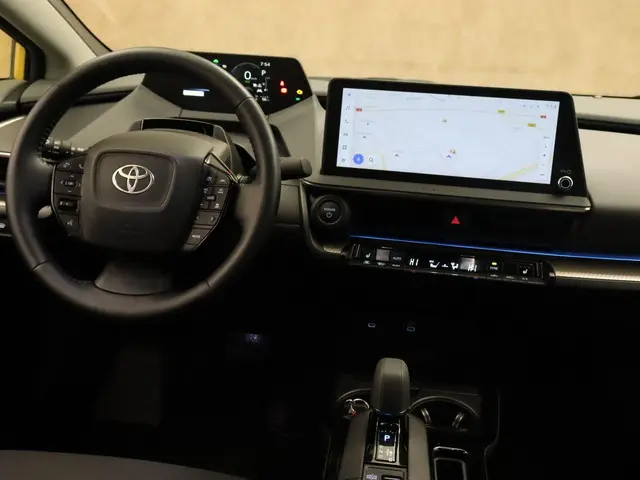 Toyota Prius 2.0 Plug-in Executive 2024 Hybride Benzine 25