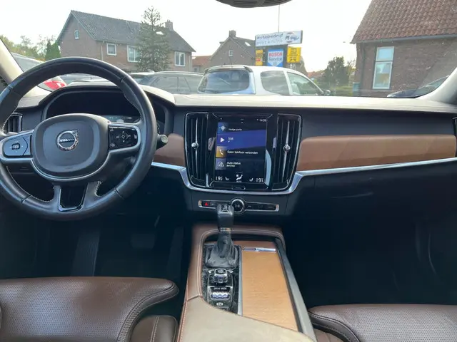 Volvo V90 2.0 T4 Business Luxury+ 2020 Benzine 11