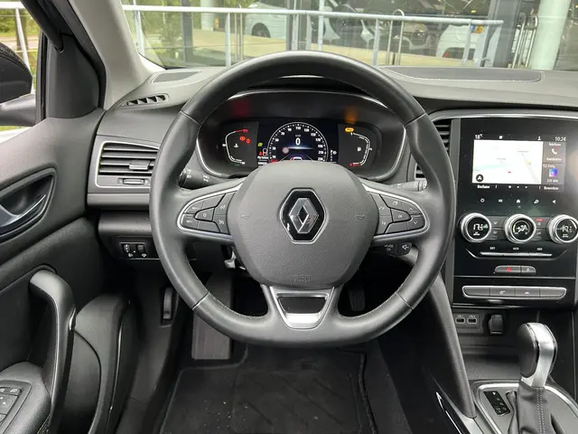 Renault Mégane 1.3 TCe 140 EDC Intens 2022 Benzine 22