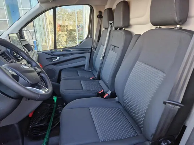 Ford Transit Custom 300 2.0 TDCI L2H1 Trend 2023 Diesel 8