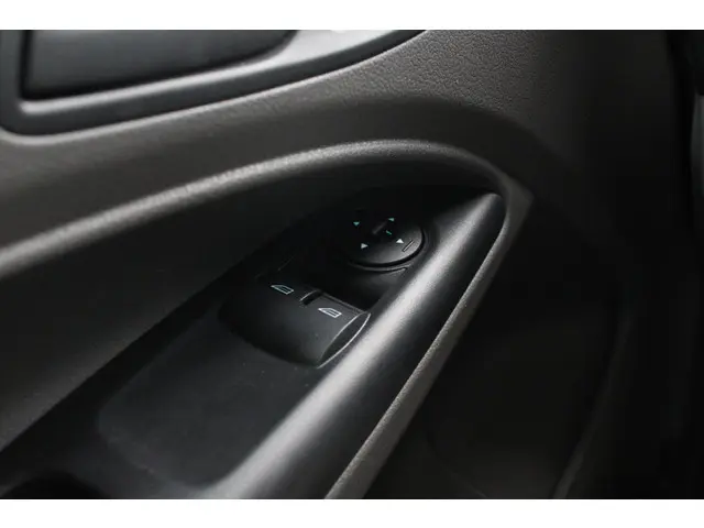 Ford Transit Connect 1.5 EcoBlue L2 Trend 2023 Diesel 12