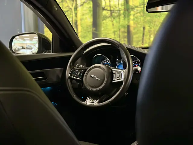 Jaguar XF 2.0 Prestige 2019 Benzine 14