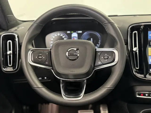 Volvo XC40 1.5 T4 Recharge R-Design 2022 Hybride Benzine 11