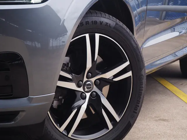 Volvo XC60 2.0 D4 R-Design 2019 Diesel 9
