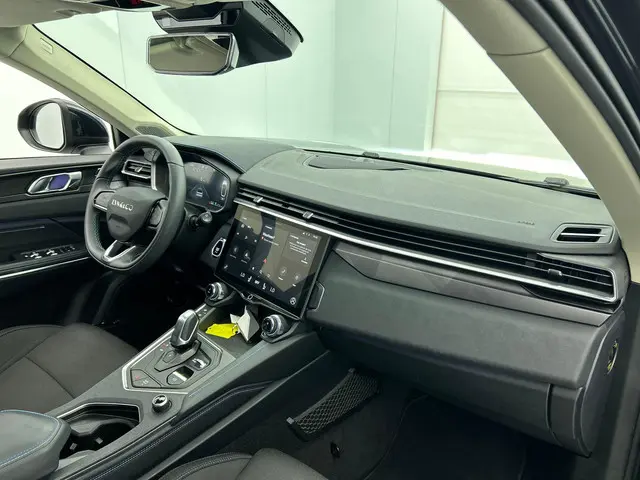 Lynk & Co 01 1.5 261pk PHEV 2023 Hybride Benzine 10