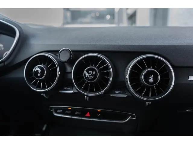 Audi TT 2.0 TFSI 2015 Benzine 37