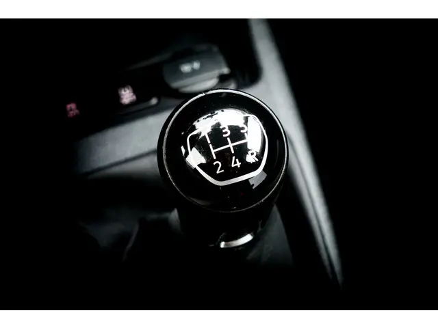 Volkswagen up! 1.0 BMT high up! | PDC | Cruise 2018 Benzine 7