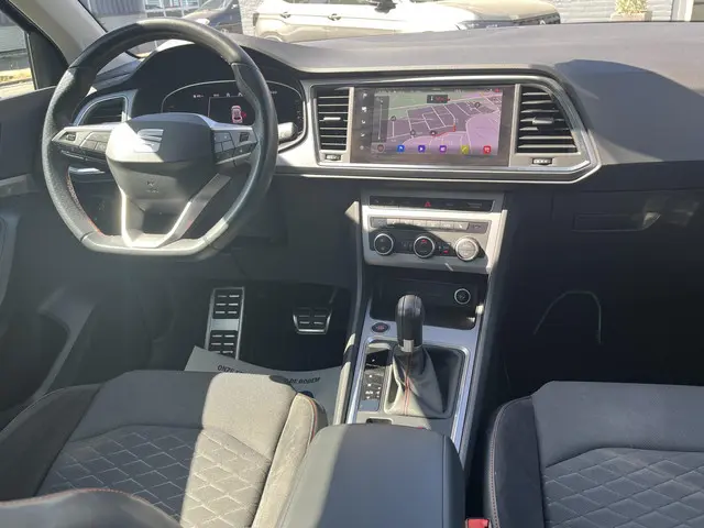 SEAT Ateca 1.5 TSi DSG FR Business Intense 2022 Benzine 11