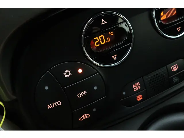 Fiat 500C 1.0 Hybrid Dolcevita 2024 Benzine 19