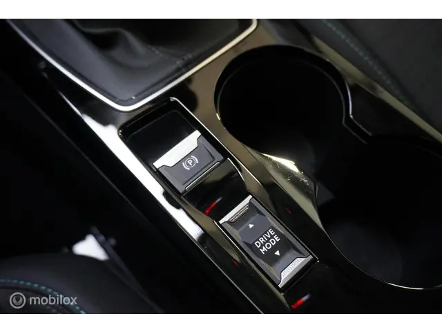 Peugeot 208 1.2 PureTech Allure Pack 2023 Benzine 27