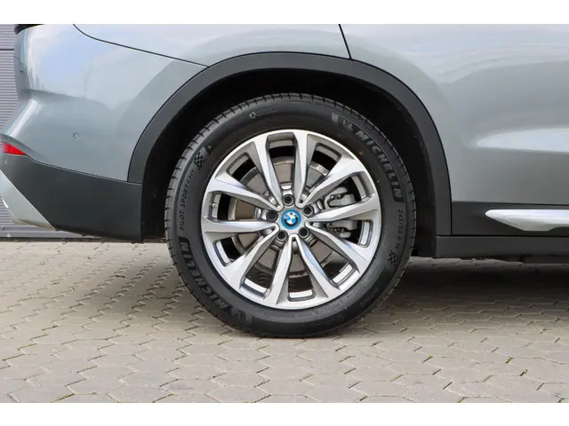 BMW X3 xDrive30e High Executive 2023 Hybride Benzine 59