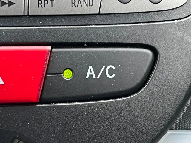 Peugeot 107 1.0 EXCLUSIVE NL-AUTO-NAP 2014 Benzine 22