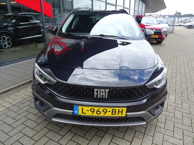 Fiat Tipo Cross 1.0 City Cross 2021 Benzine 12