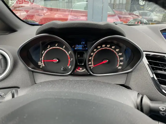 Ford Fiesta 1.6 ST2 182PK 2014 Benzine 18