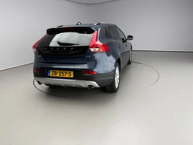 Volvo V40 Cross Country 1.5 T3 Polar+ Luxury 2019 Benzine 6