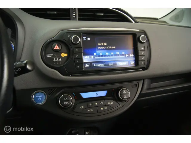 Toyota Yaris 1.5 Hybrid Trend 2016 Hybride Benzine 22