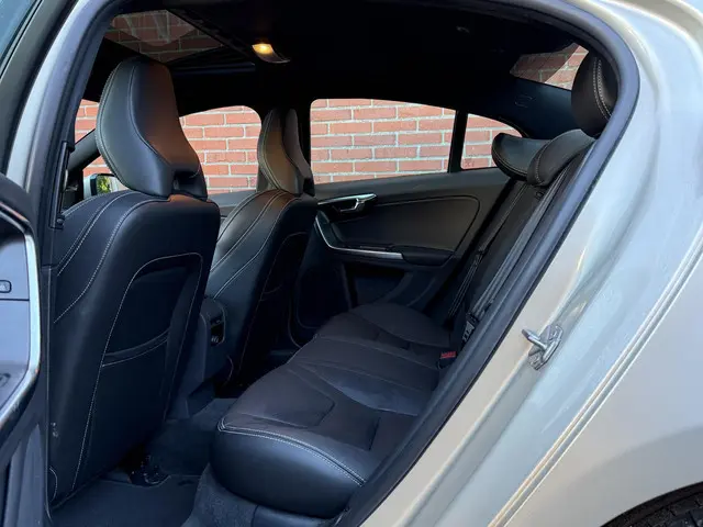 Volvo S60 1.5 T3 Polar+ Dynamic Aut. 2018 Benzine 6