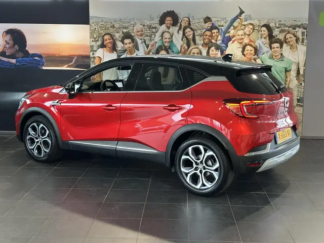 Renault Captur 1.0 TCe 90 techno 2024 Benzine 6