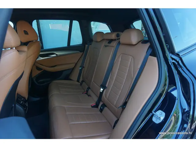 BMW X3 xDrive20i High Executive 2019 Benzine 8