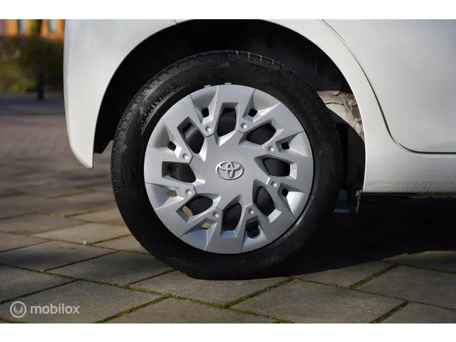 Toyota Aygo 1.0 VVT-i x-joy|CAMERA|LED|2021|NAP 2021 Benzine 14