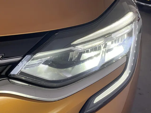 Renault Captur 1.3 TCe 140 Initiale Paris 2022 Benzine 24