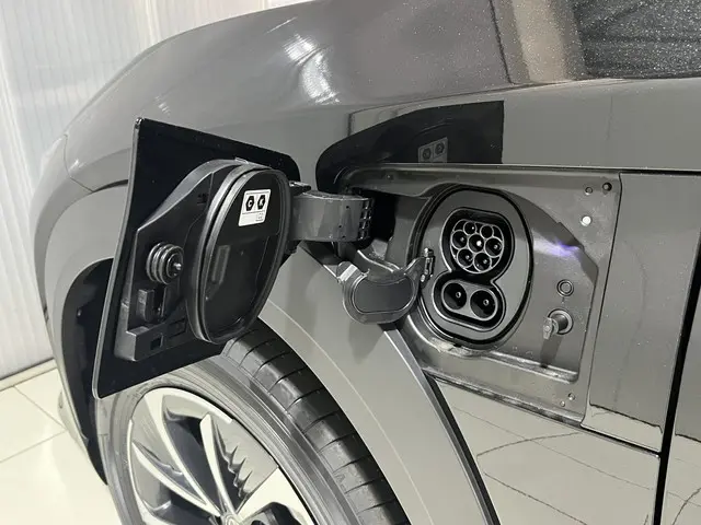 Lexus RZ 450e Comfort Line 71 kWh 2025 Elektrisch 28