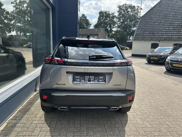 Peugeot 2008 1.2 Hybrid 145 GT 2025 Hybride Benzine 32