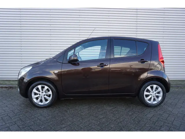 Opel Agila 1.0 Berlin 2014 Benzine 4