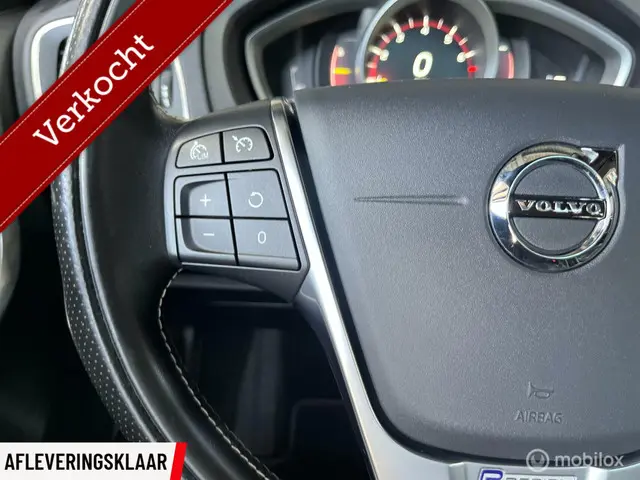 Volvo V40 2.0 T4 R-Design 2017 Benzine 13