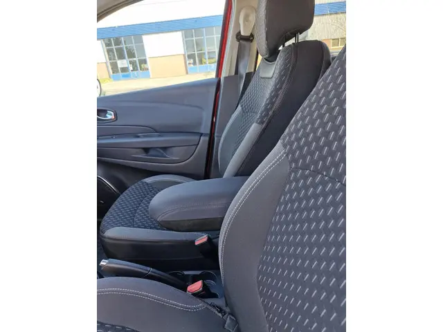 Renault Captur 0.9 TCe Bose 2018 Benzine 39