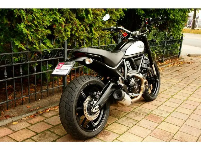 Ducati Scrambler DUCATI 800 2020 Benzine 10
