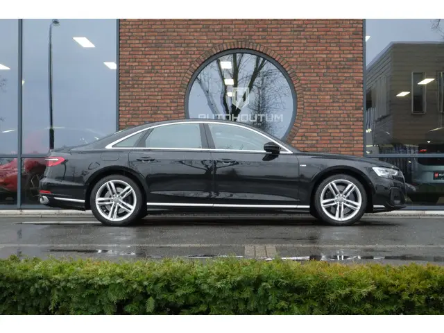 Audi A8 60 TFSI e quattro 2022 Hybride Benzine 3