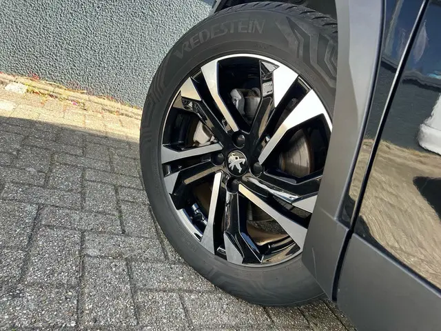 Peugeot e-2008 EV Allure 50 kWh 2022 Elektrisch 3