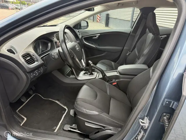 Volvo V40 1.6 D2 Summum EXPORTPRIJS 2013 Diesel 8
