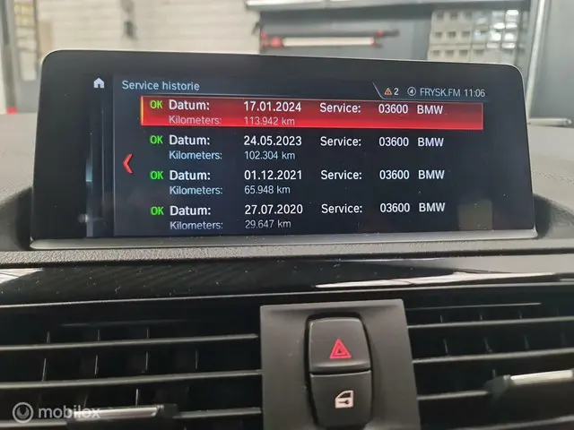BMW 1 Serie 118i Executive Sportline 2019 Benzine 22