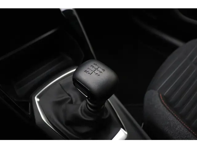 Peugeot 208 1.2 PureTech Active Pack 2023 Benzine 21