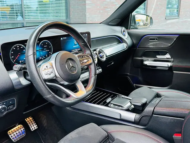 Mercedes-Benz GLB 180 d Premium 2021 Diesel 25