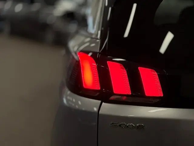 Peugeot 5008 1.2 PureTech Allure 2019 Benzine 11