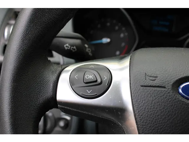 Ford C-MAX 1.0 Titanium 2013 Benzine 16