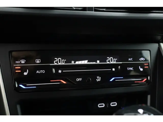 Volkswagen Taigo 1.0 TSI Life Business 2024 Benzine 22